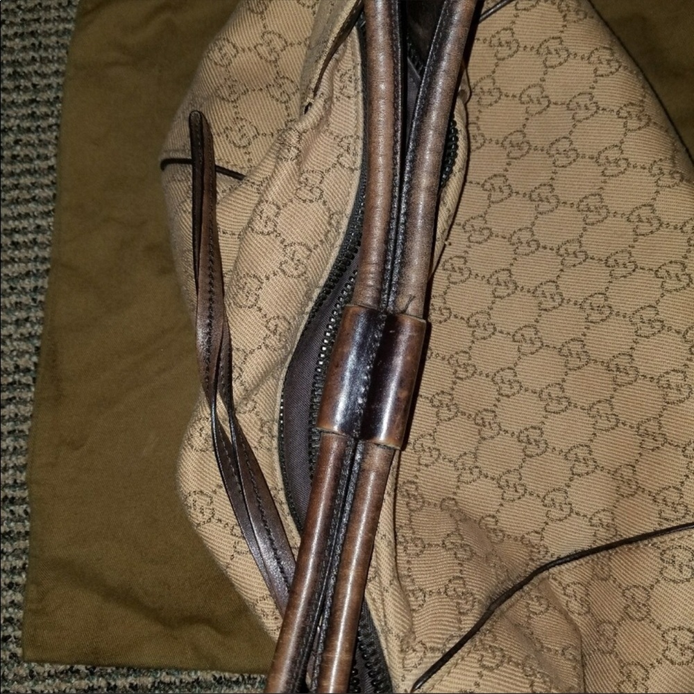 AUTHENTIC ***Gucci canvas bag !!💖💖💖light wear - Picture 6 of 8